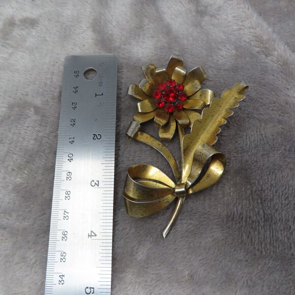 Vintage 1940s Art Deco Metal Lapel Pin Red Stones Retro Flower Floral - Picture 6 of 8
